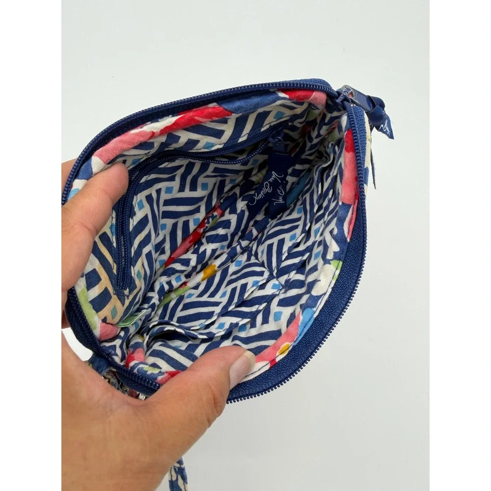Vera Bradley Wristlet Women Small Multicolor Floral Quilted Cotton‎ Zip 7x4